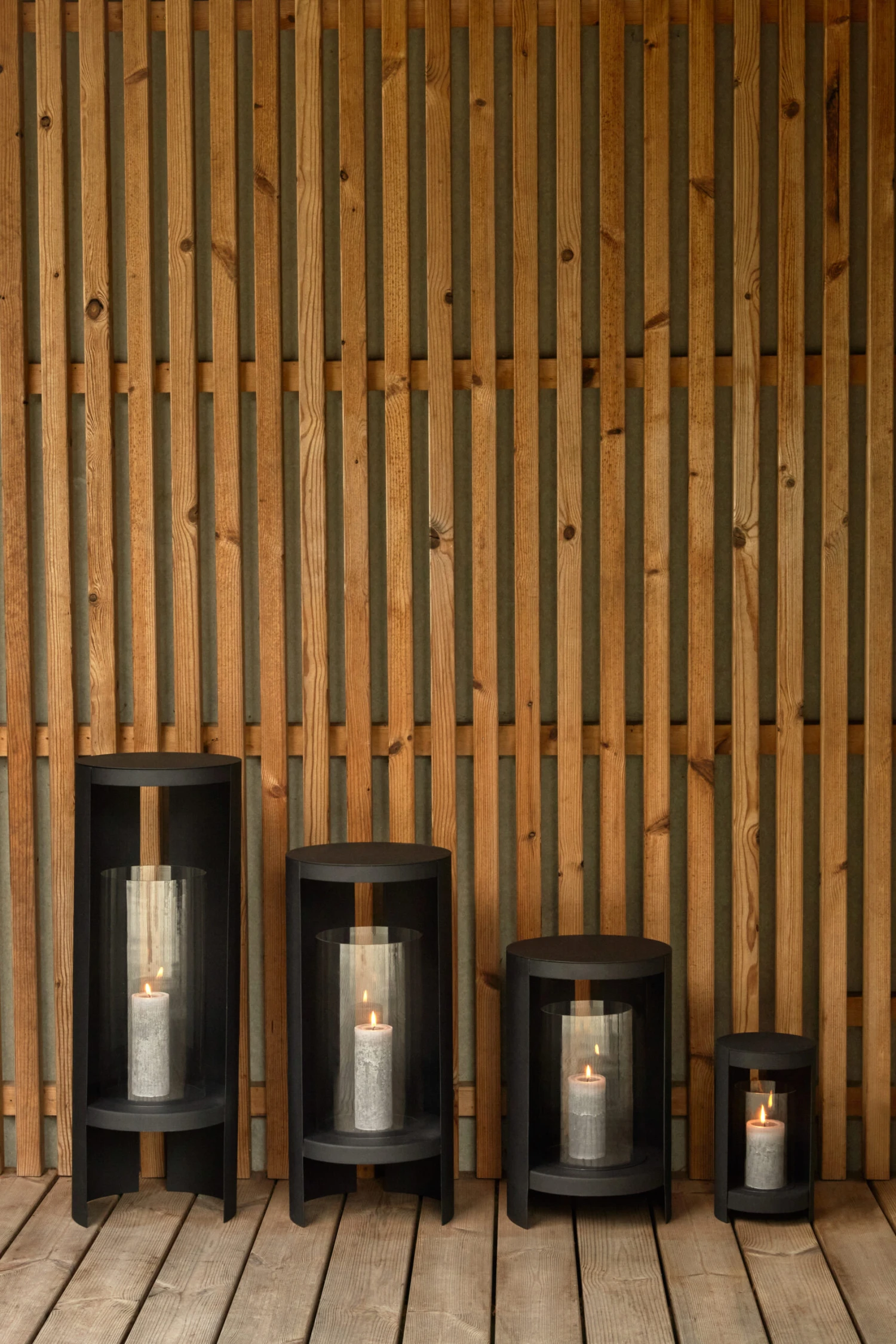 AYTM Ora Lantaarn Kaarsenhouder 28 Cm 4 AYTM Ora Lantaarn Kaarsenhouder 28 Cm - Afbeelding 2