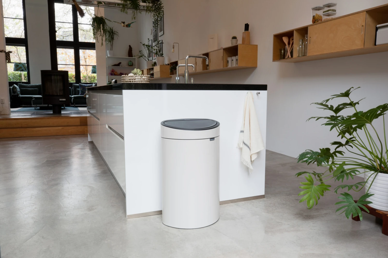 Brabantia Touch Bin Prullenbak 40 Liter 6 Brabantia Touch Bin Prullenbak 40 Liter - Afbeelding 4