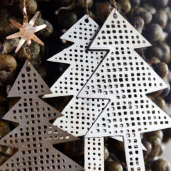 House Doctor Tree With Star Kersthanger Geperforeerd 3-pack -Mooi Huis Verkoop 513332 01 6 EnvironmentImage 3f1d9ceefa