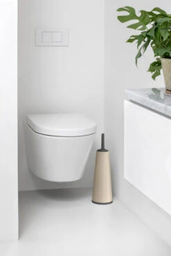 Brabantia ReNew Toiletborstel -Mooi Huis Verkoop 568806 01 32 EnvironmentImage 4abd252080