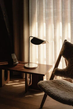 Menu Wing Tafellamp 56 Cm 17 Menu Wing Tafellamp 56 Cm -Mooi Huis Verkoop 570116 01 7 EnvironmentImage 1557189ad2