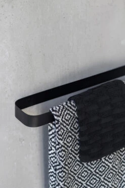 Mette Ditmer Carry Handdoekhanger 52 Cm -Mooi Huis Verkoop 570531 01 42 EnvironmentImage 5099eb328c